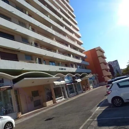 2 Personnes - Studio Vue Sur Mer. Le Lavandou